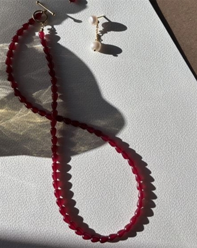 Stine A - Love Drop Halskæde - Burgundy